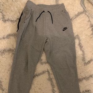 Boys Nike Tech Fleece sweatpants